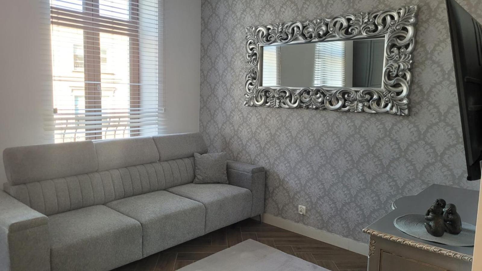 Apartament Jaracza 28/8 Słupsk Buitenkant foto